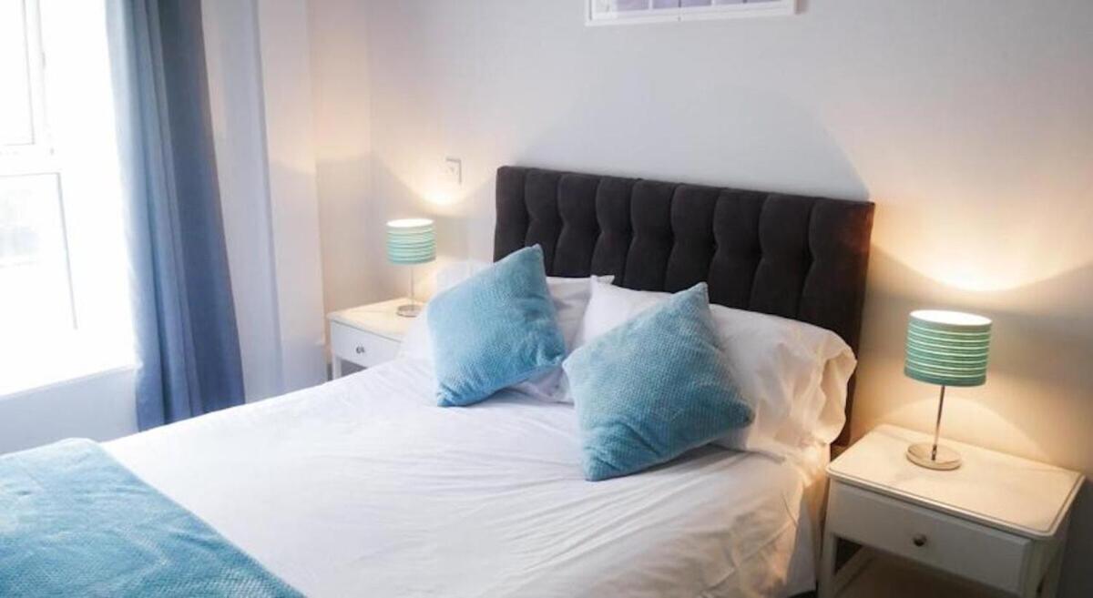 Wood Green Budget Rooms - Next To Mall & Metro Station - 10 Min To City Center 런던 외부 사진